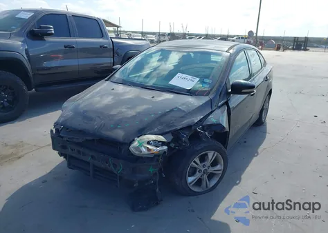 2013 Ford Focus Se z USA, uszkodzony, nr VIN 1FADP3F24DL302893